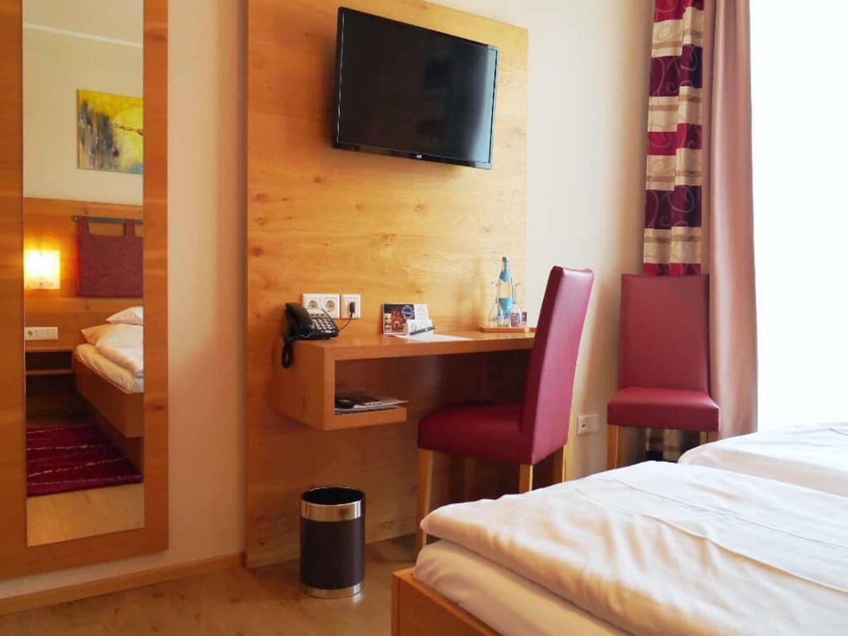 Da'Sporrer Hotel & Wirtshaus Neunburg vorm Wald Exteriör bild