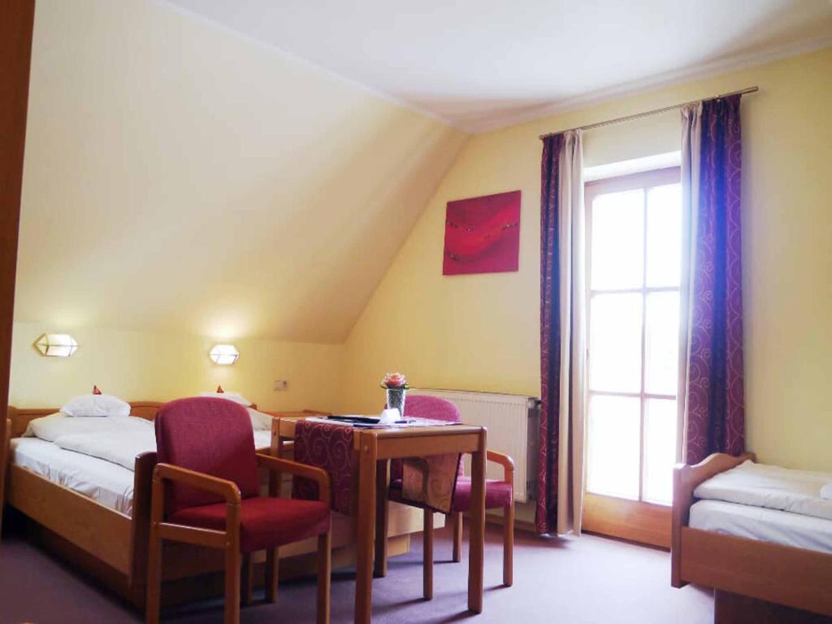 Da'Sporrer Hotel & Wirtshaus Neunburg vorm Wald Exteriör bild