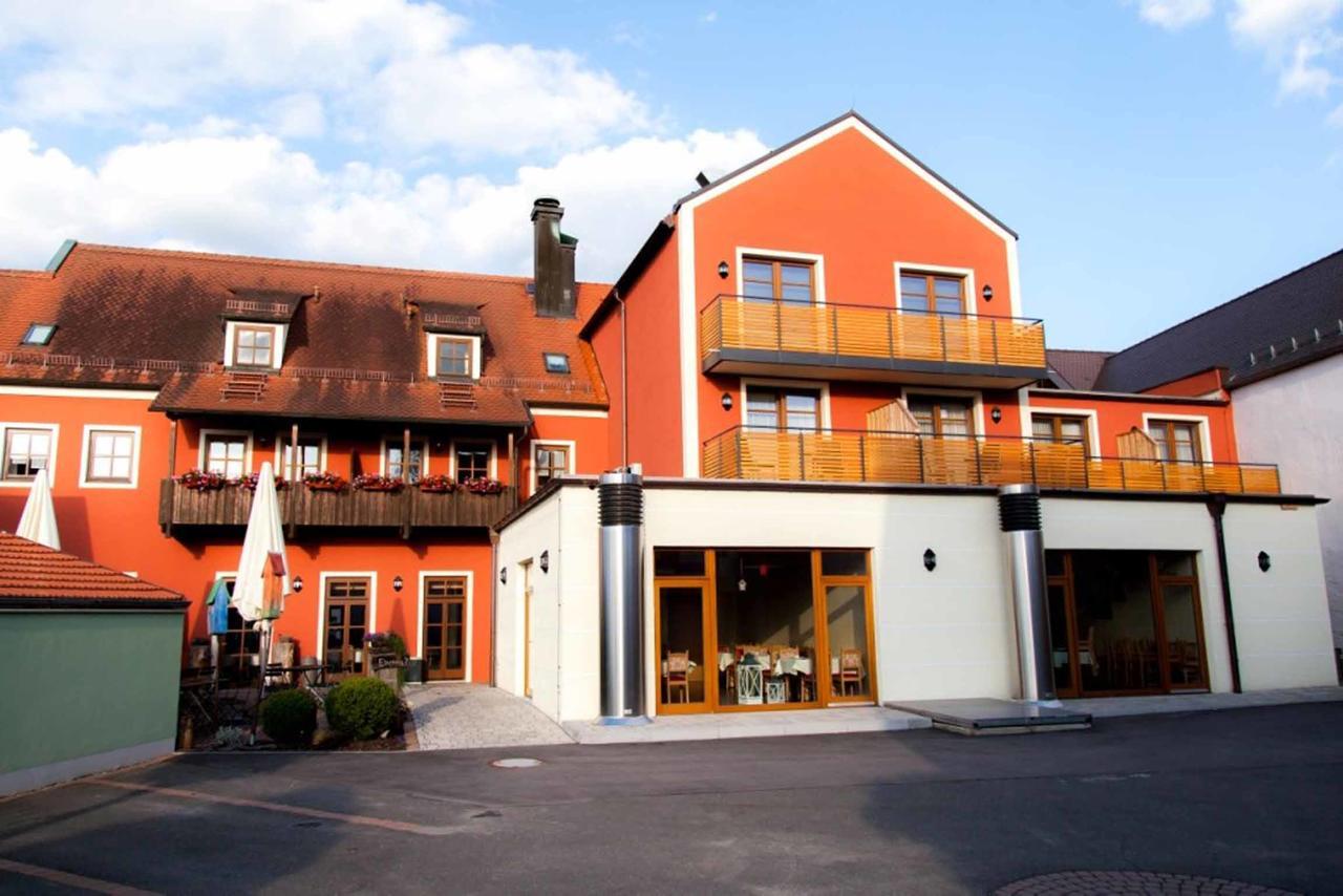 Da'Sporrer Hotel & Wirtshaus Neunburg vorm Wald Exteriör bild